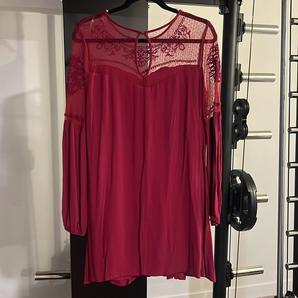 NWT Blue Rain Burgundy Boho Shift Dress with Lace Details Small - Picture 3 of 3